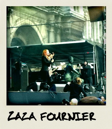 Zaza Fournier @ Fnac Live, parvis de l'Hôtel de ville